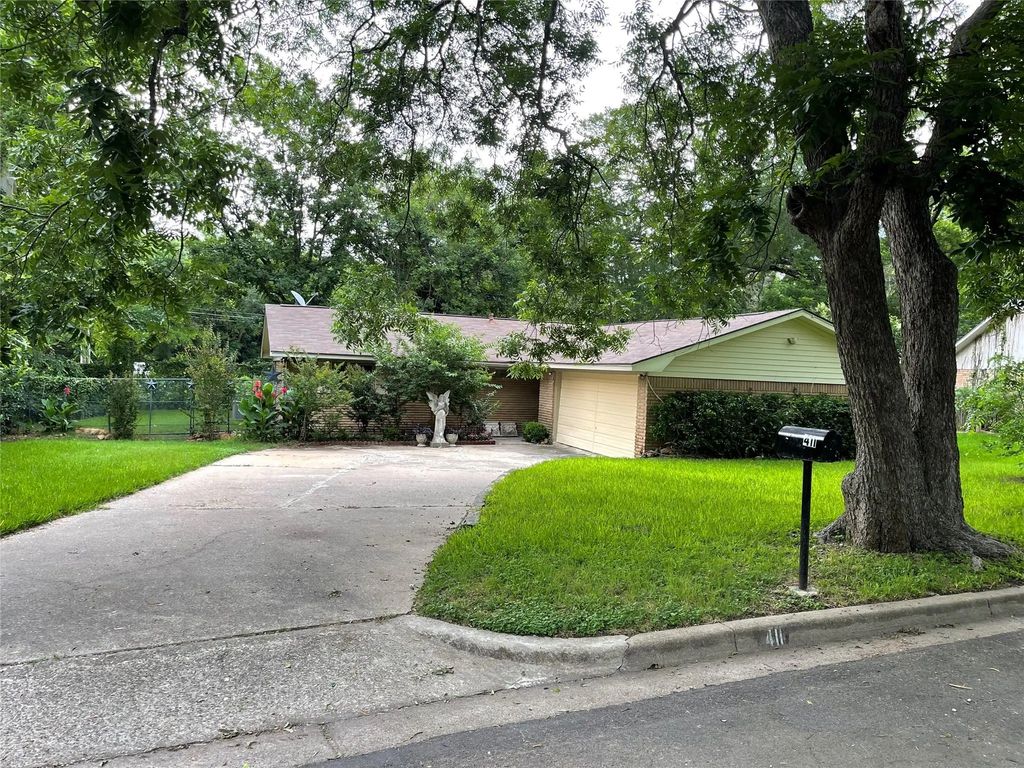 411 Brookwood Drive, Woodway