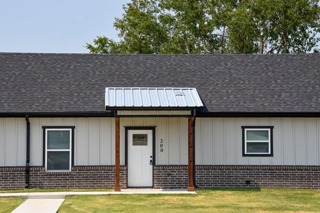 1336 County Road 2175 400, Decatur