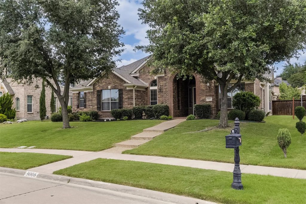3006 Redcliff Lane, Garland