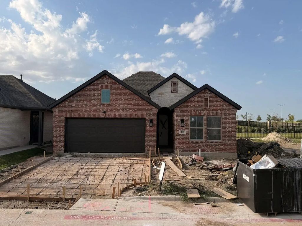 208 Ravenna Boulevard, Justin