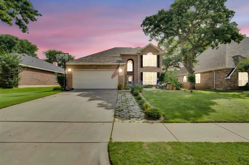 517 Crawford Drive, Burleson