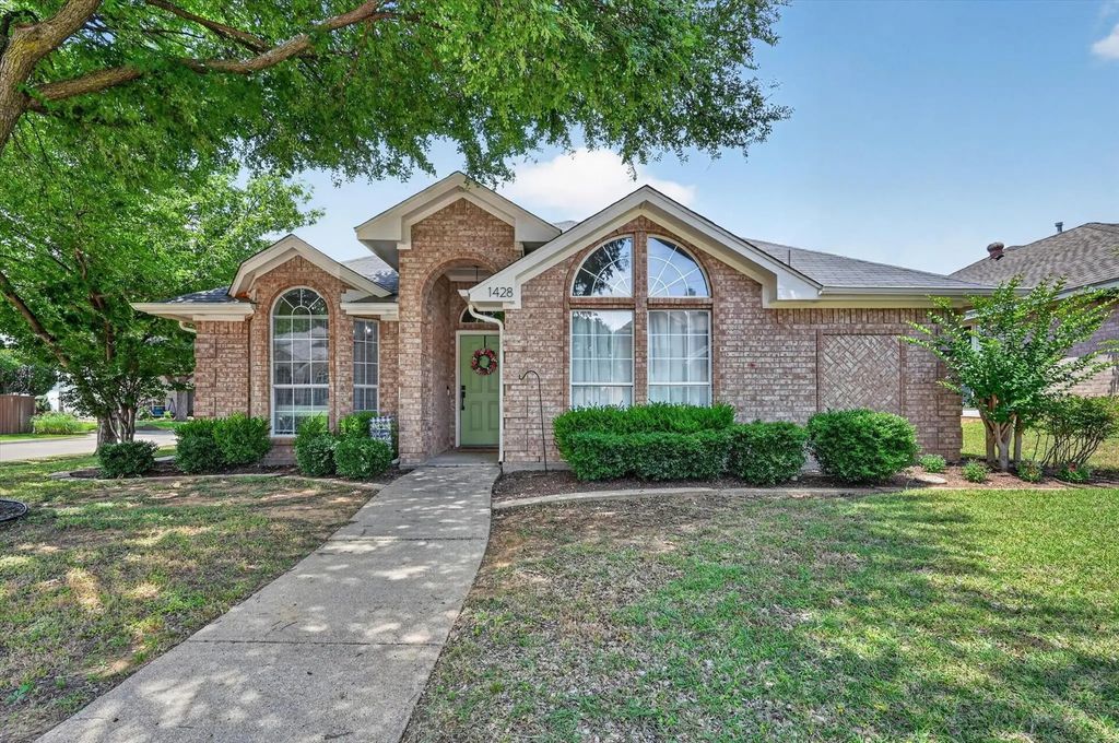 1428 Bregenz Lane, Lewisville