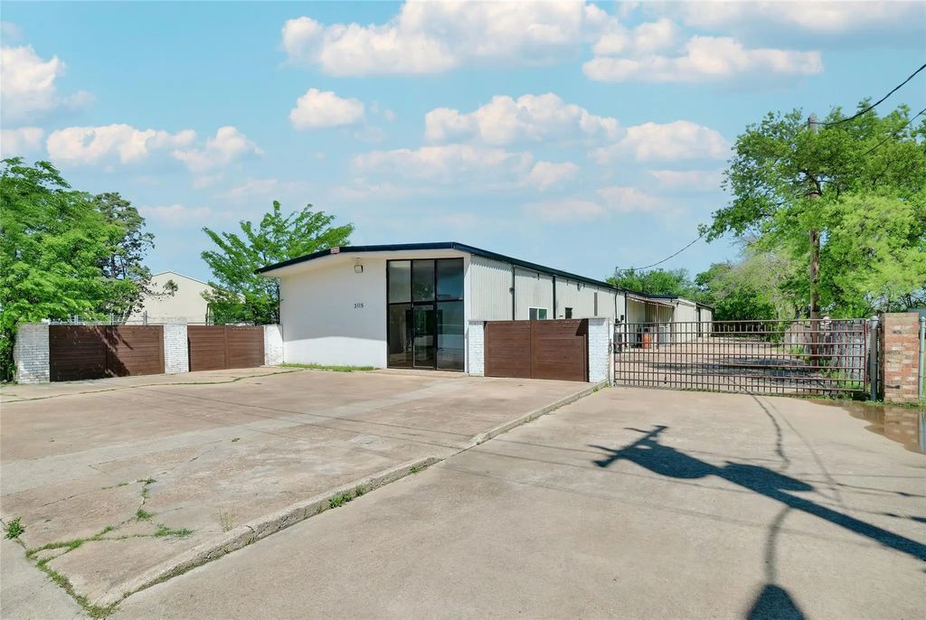 3115 Sabine Street, Forest Hill