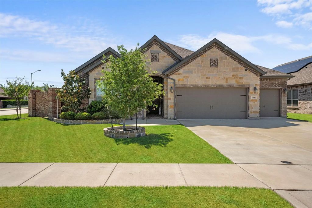 7581 Sevie Lane, Grand Prairie