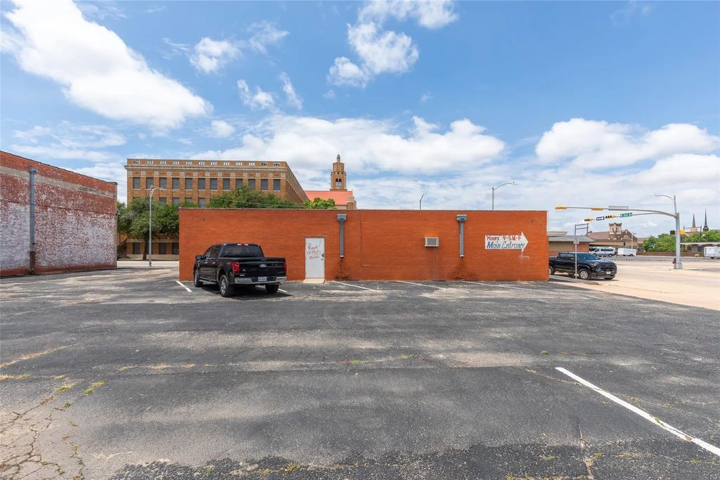 1241 N 3rd Street, Abilene
