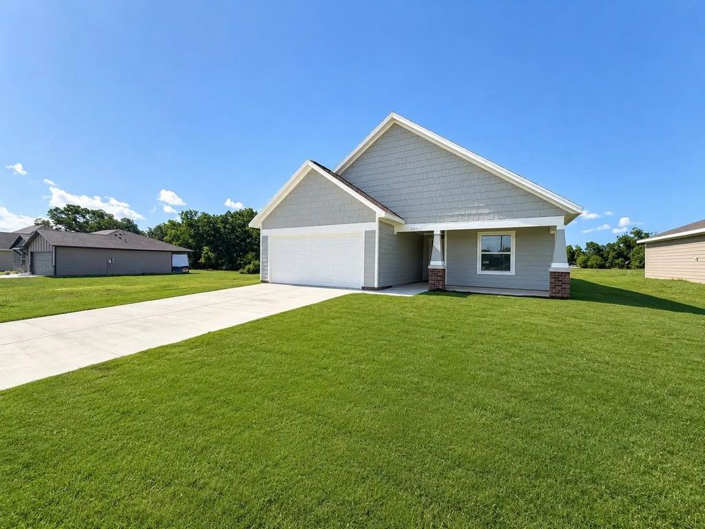 624 Crockett Drive, Cleburne
