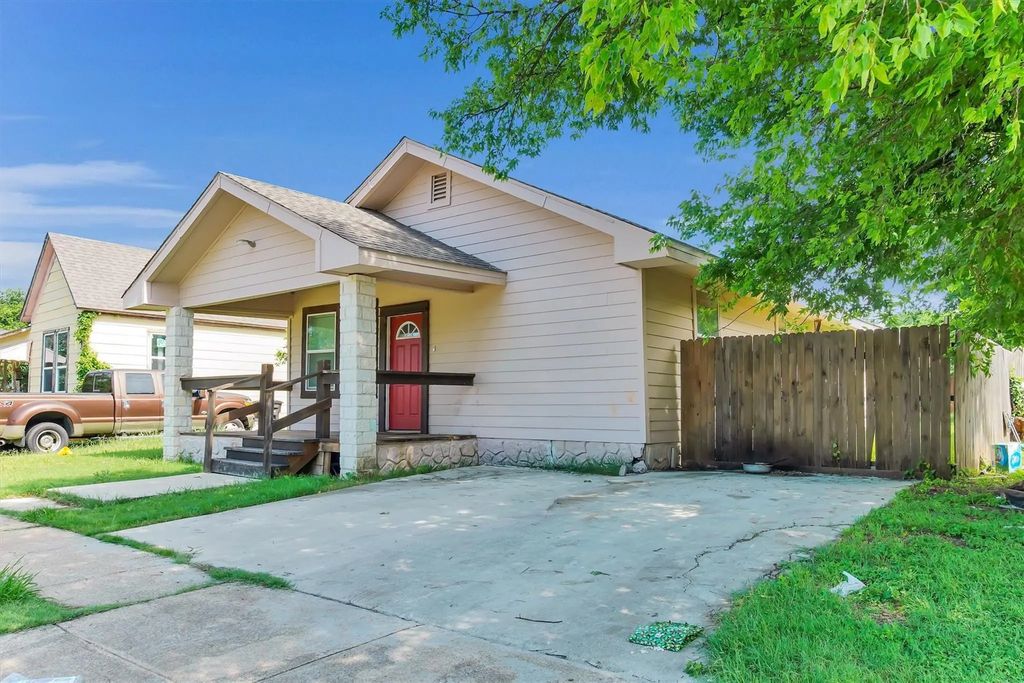 1315 E Arlington Avenue, Fort Worth