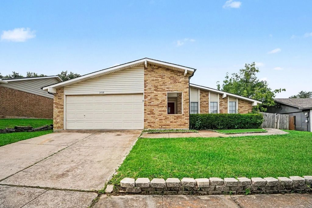 3708 Pinewood Street, Bedford