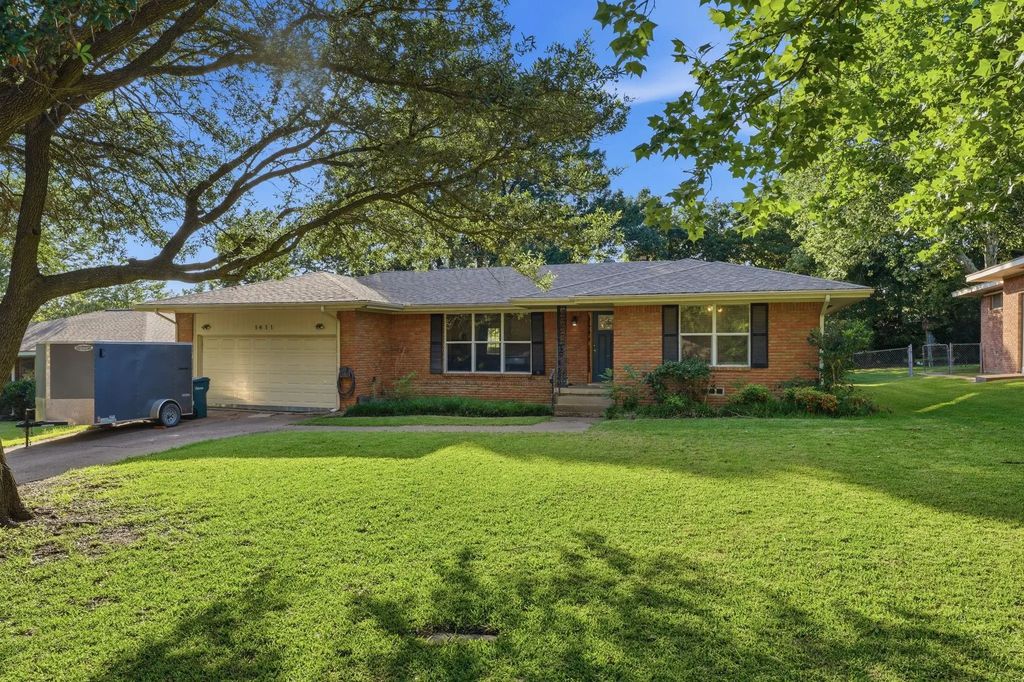 1411 Robin Drive, Sherman