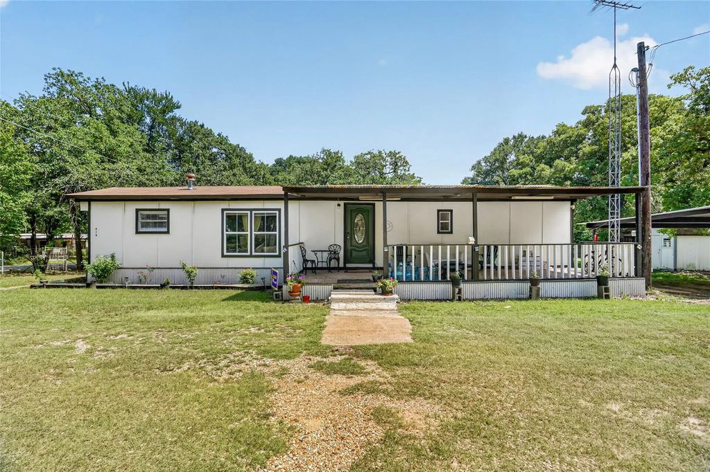 916 Fawn, Granbury