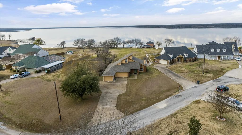 10578 Kitsee Knoll Way, Quinlan
