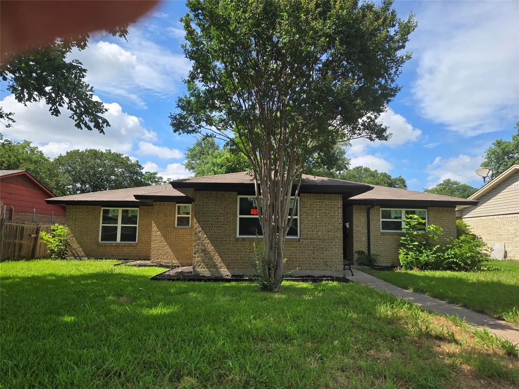1509 Bowie Street, Garland