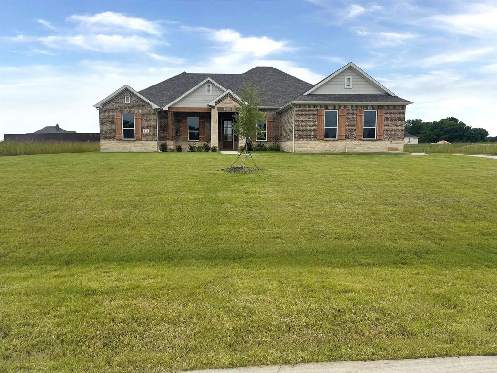 112 Aiden Drive, Waxahachie