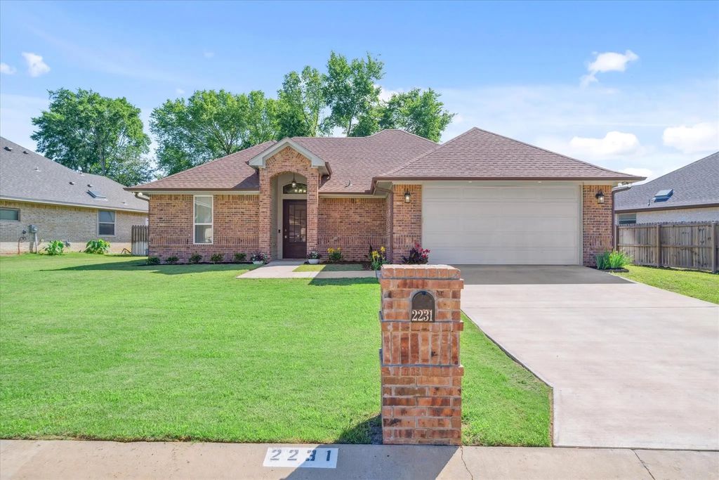 2231 Rana Park, Flint