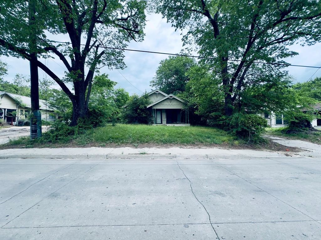 606,228,117 Houston League Foscue Street, Sulphur Springs