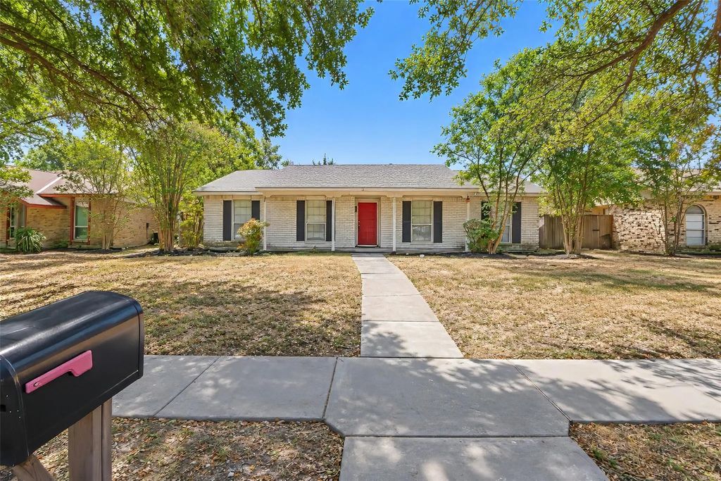 1204 W Spring Creek Parkway, Plano