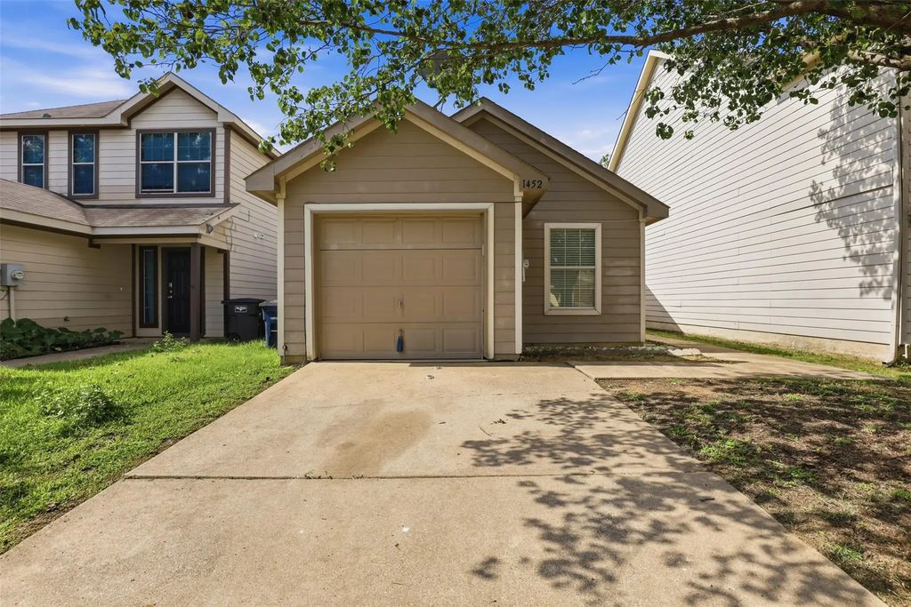 1452 Pine Lane, Fort Worth
