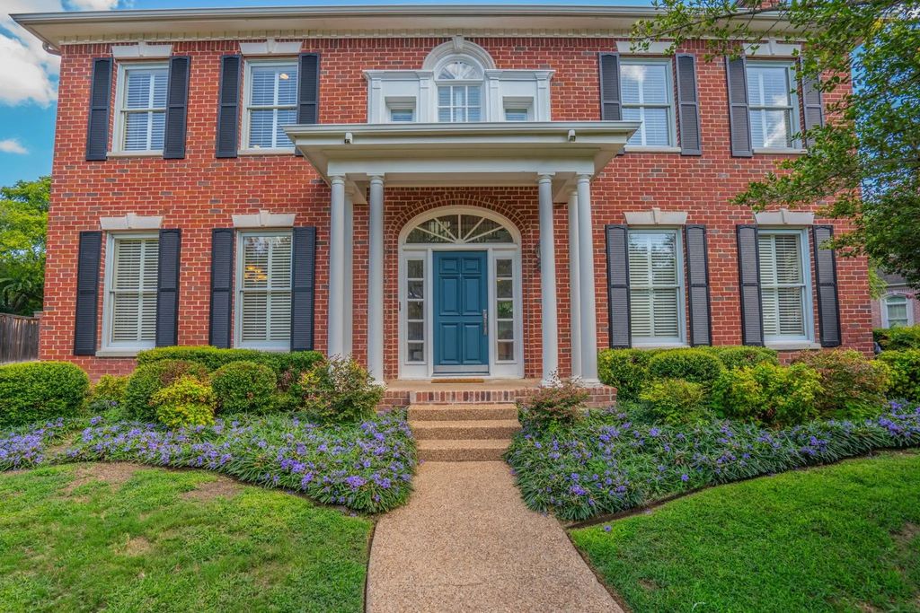 6617 Pine Valley Place, Fort Worth