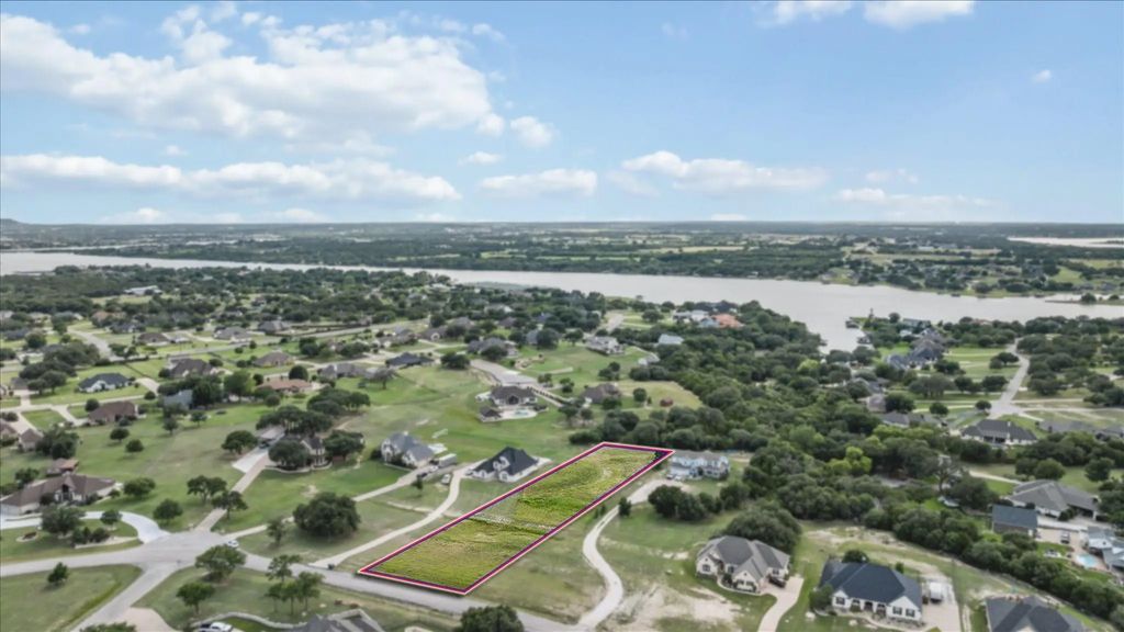 1104 Bentwater Parkway, Granbury