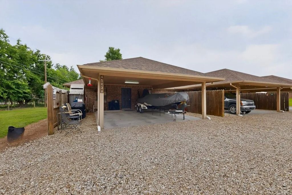 4505 County Road 805f, Cleburne