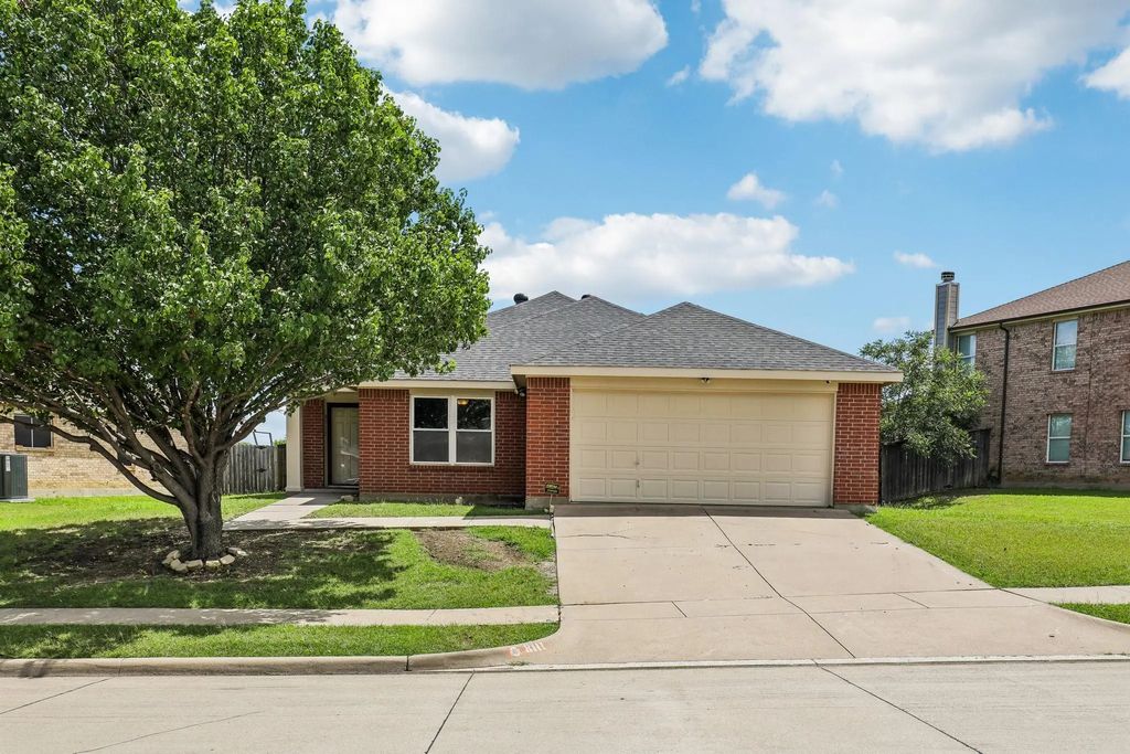 8111 Macgregor Drive, Arlington