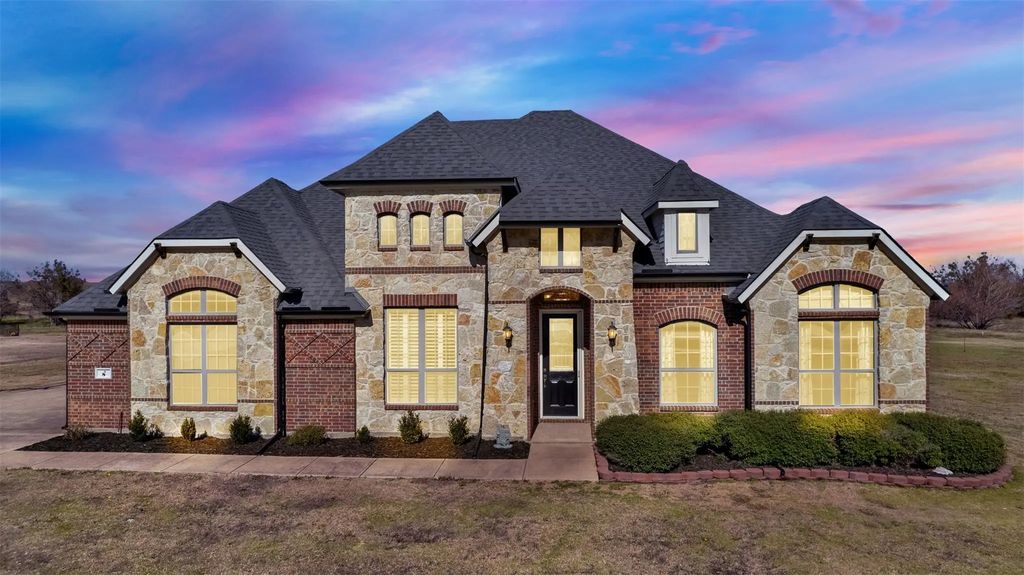 8 Chapel Hill Lane, McLendon Chisholm