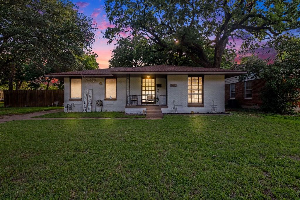 1003 Ash Street, Irving