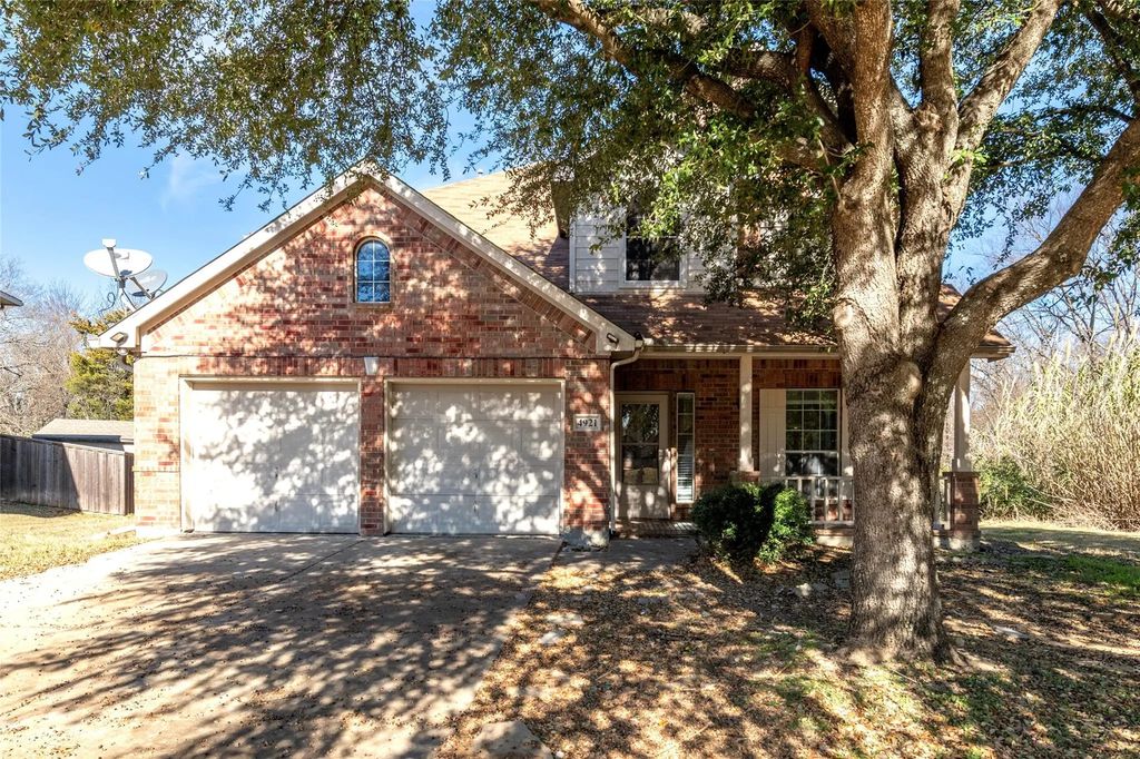 4921 Kingfisher Lane, Mesquite