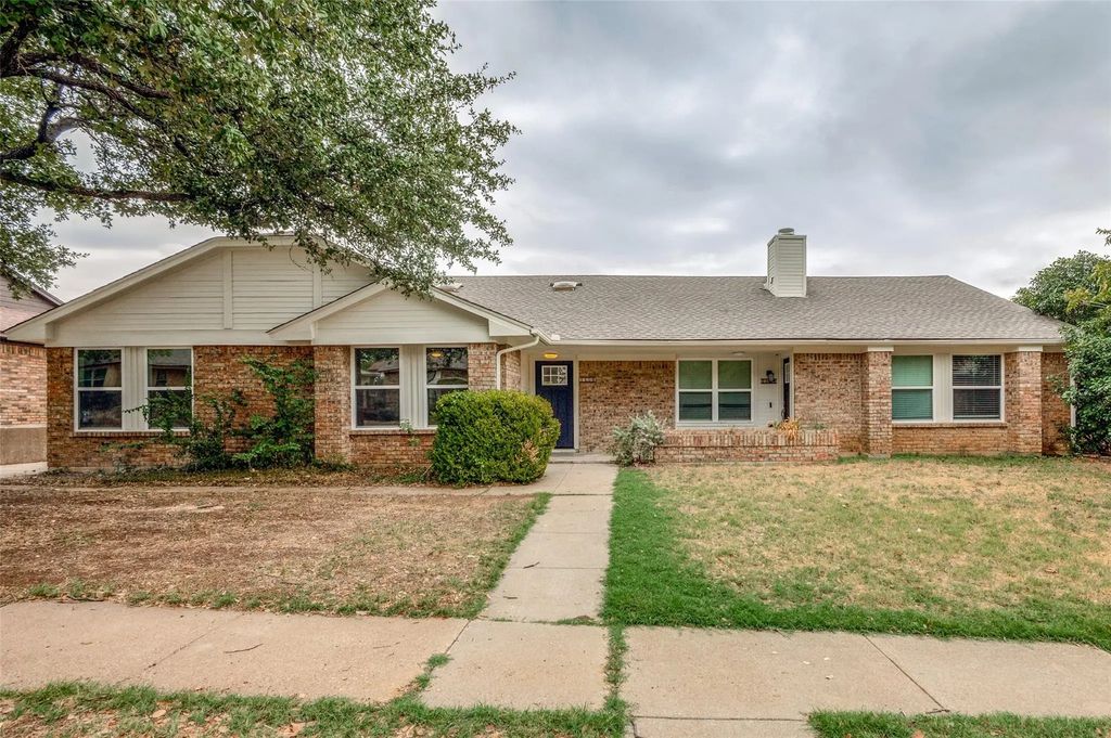 1108 Highpoint Road, Bedford