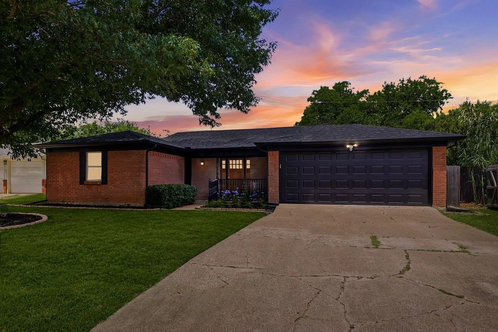 1113 Norwood Drive, Hurst