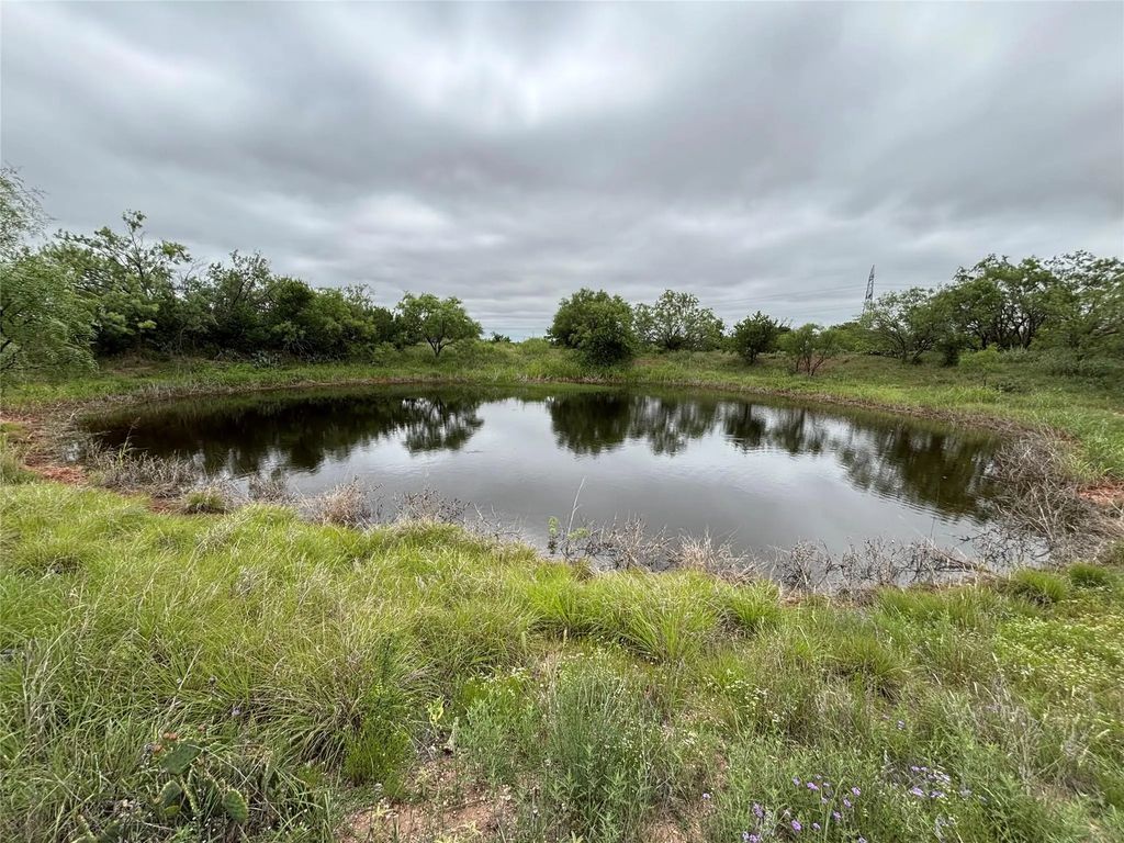 202 County Road 312, Winters