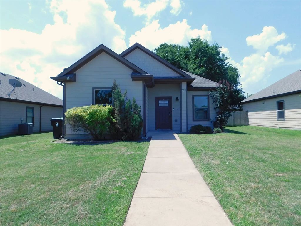 673 Copenhavr Street, Pilot Point