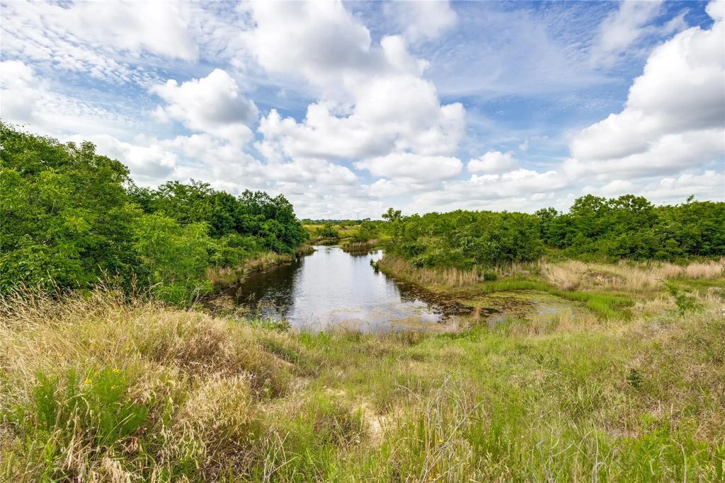 10092 W Fm 1753, Savoy