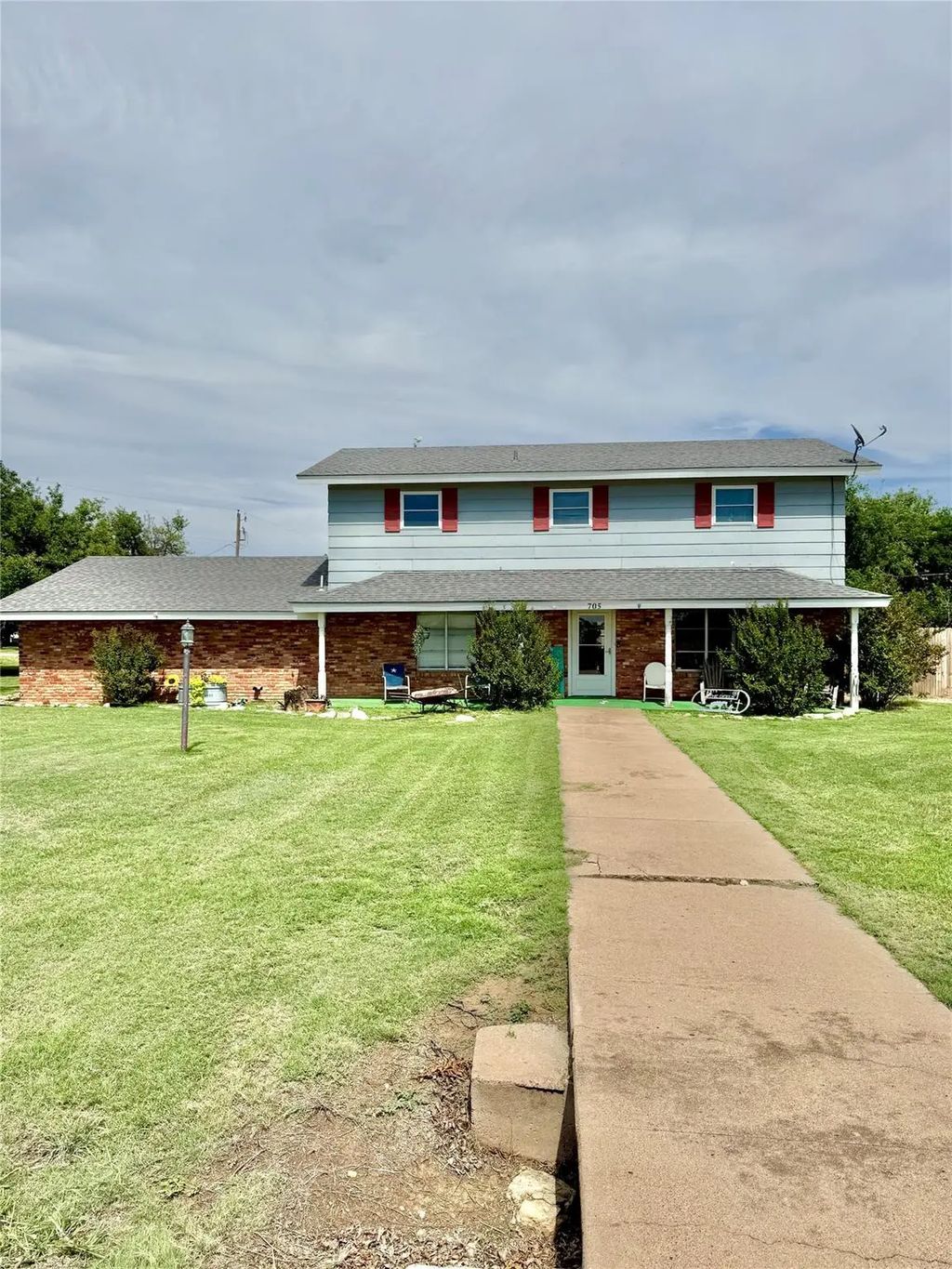 705 Loop Road, Quanah