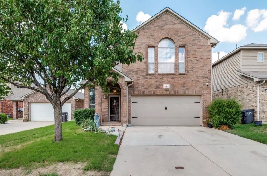 5017 Britton Ridge Lane, Fort Worth