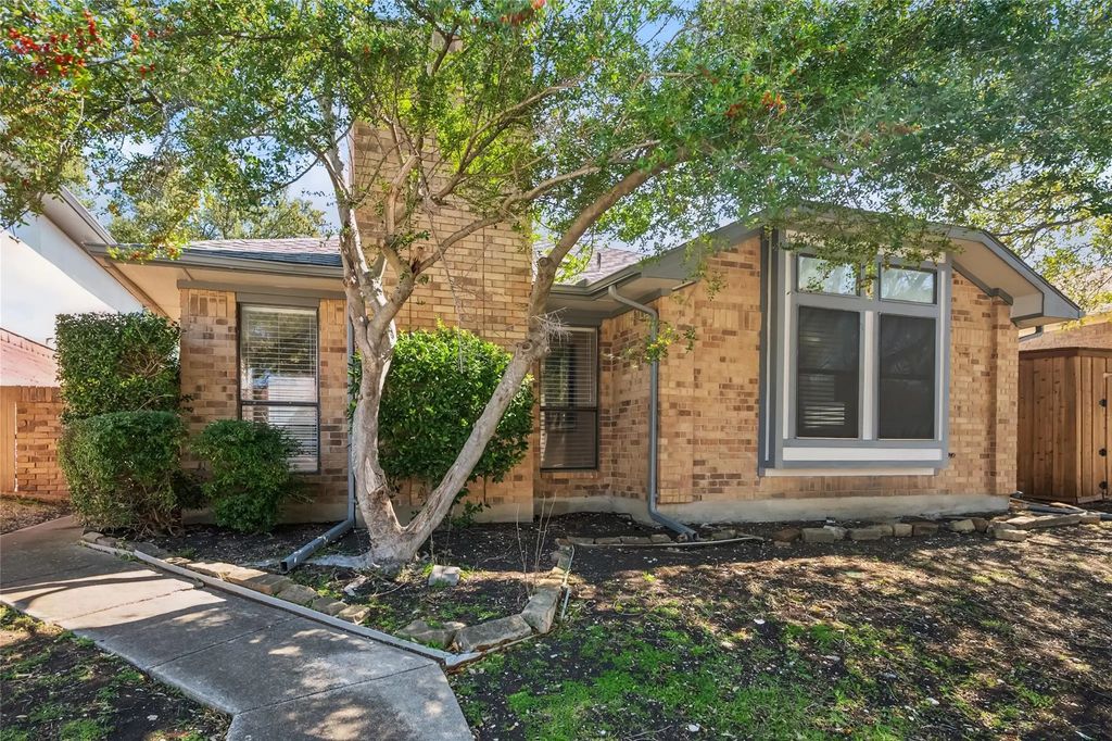 16650 Cleary Circle, Dallas