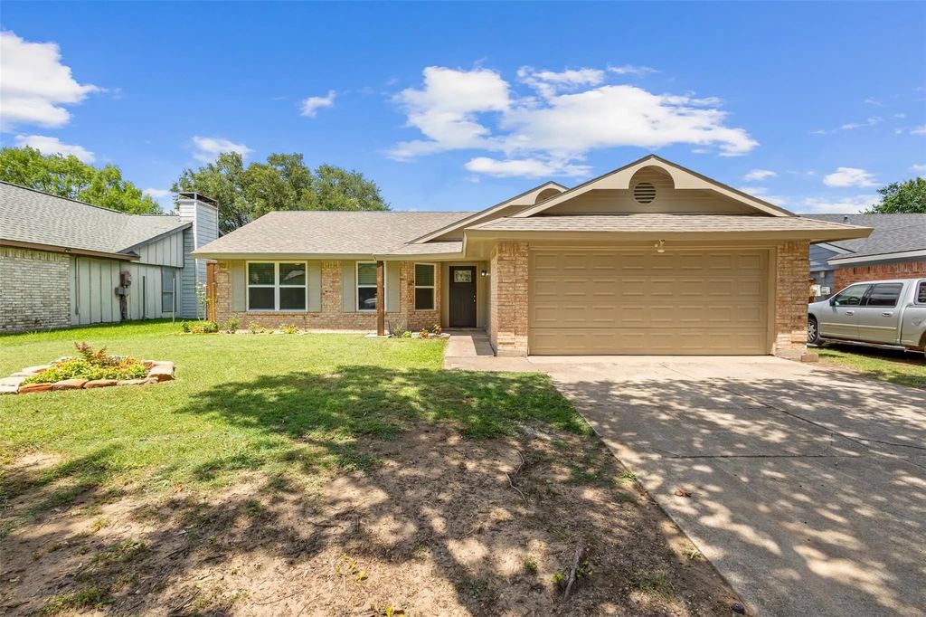 212 Mapleridge Drive, Rockwall