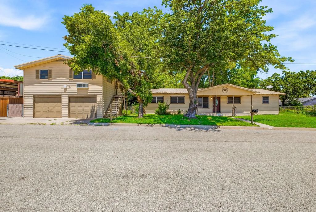 1571 W Ash Street, Stephenville