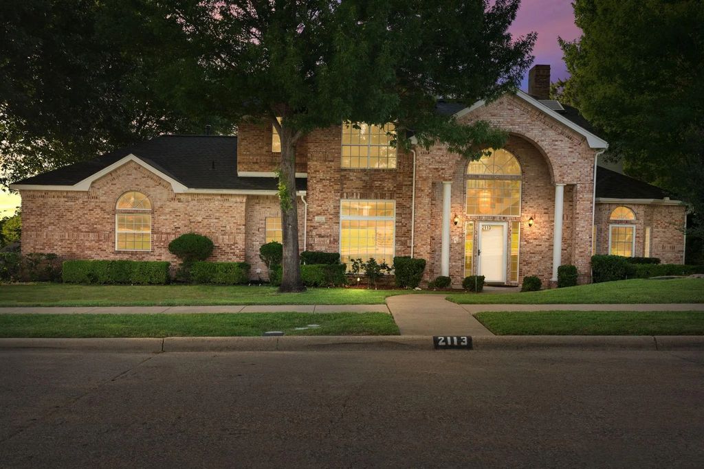 2113 Valley View Drive, Cedar Hill