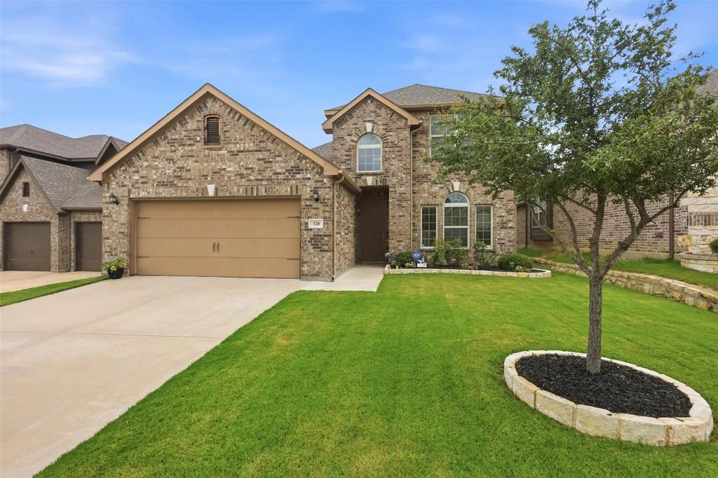 320 Hudson Court, Kennedale