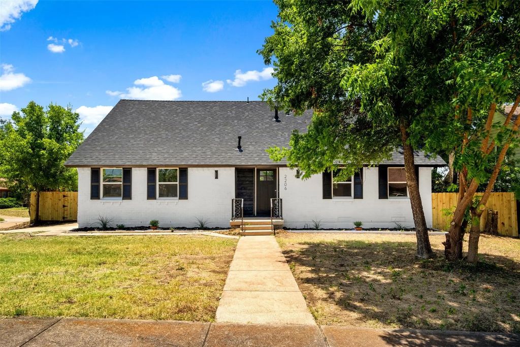 2206 Tosca Lane, Dallas