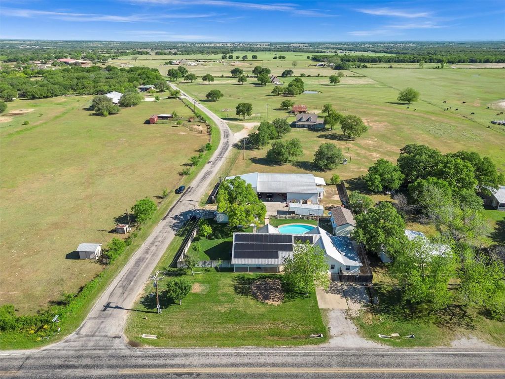 13122 Lipan Highway, Lipan