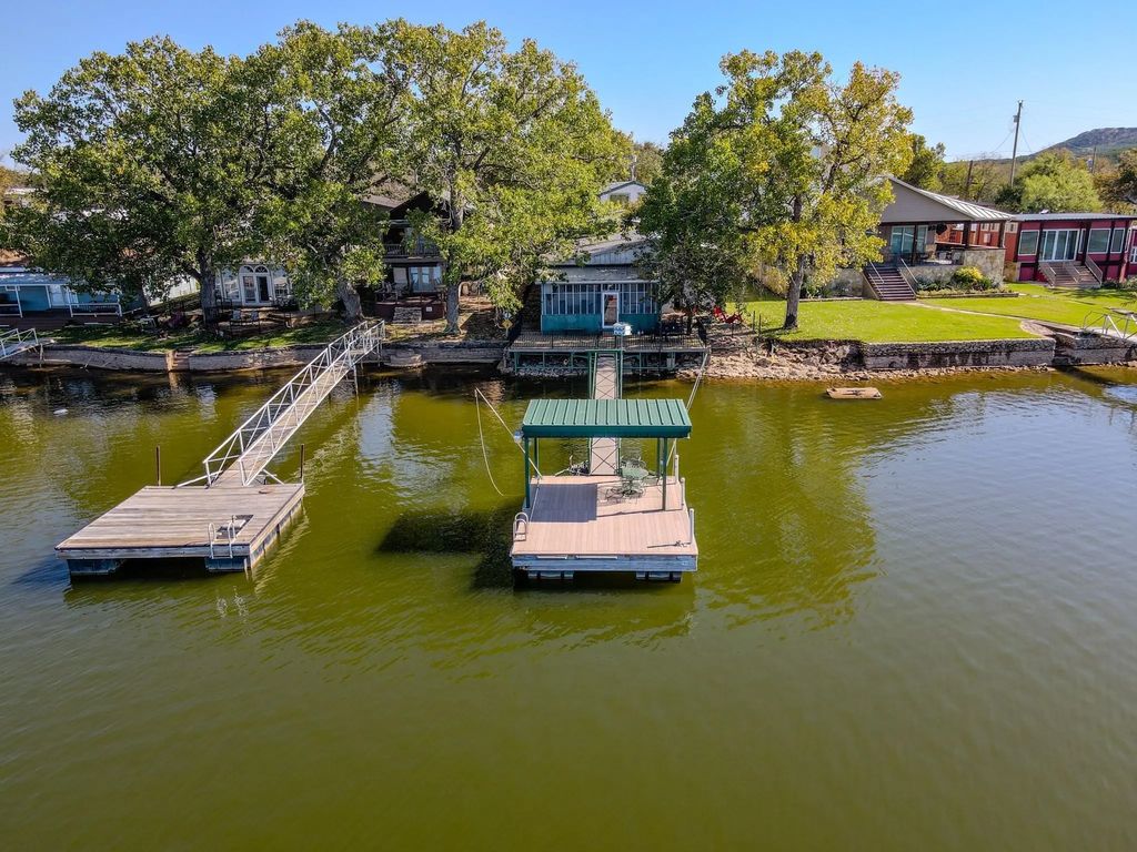 1601 Forum Circle 156, Graford