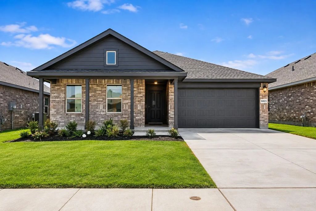 8421 Bluebonnet Bend Road, Fort Worth