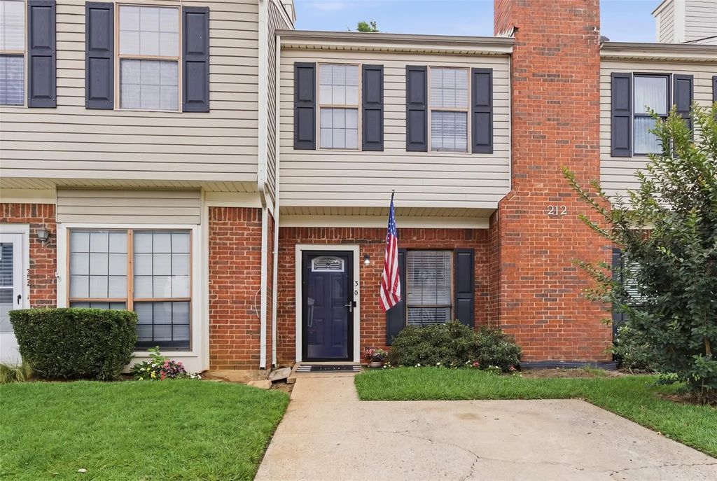 212 Samuel Boulevard 3, Coppell