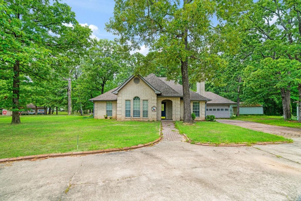 455 Timber Lakes Dr, Powderly