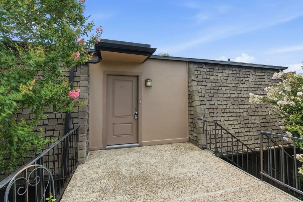 4112 Bowser Avenue 205, Dallas