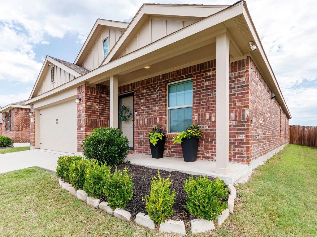 1706 Deerchase Drive, Anna