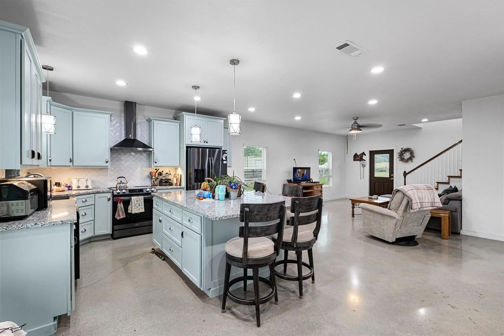 124 County Road 4511, Decatur