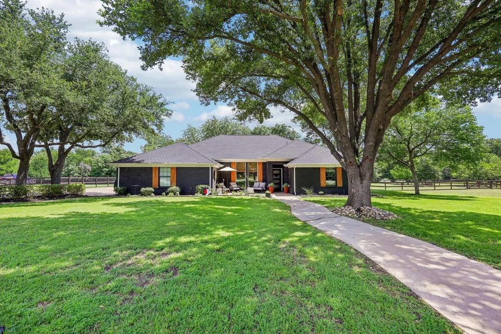 925 Meadow Drive, Copper Canyon